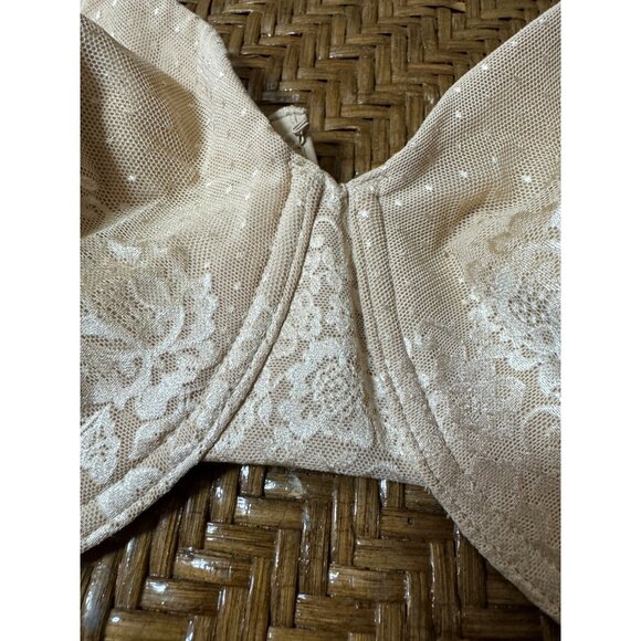 Vanity Fair Beige Lace Underwire Bra With Adjustable Straps Size 42DD - Picture 3 of 8